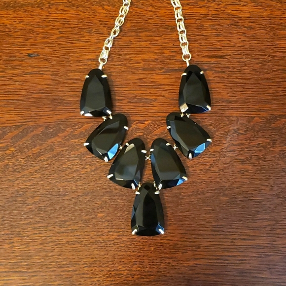 Kendra Scott Jewelry - Kendra Scott Black and Gold Harlow Necklace